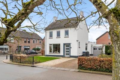 Woning Achterstraat 10 Kerk-Avezaath (Gem. Buren)