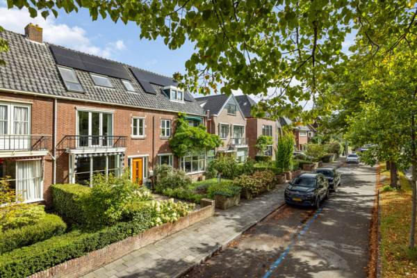 Woning Mr. P.J. Troelstraweg 110 Leeuwarden