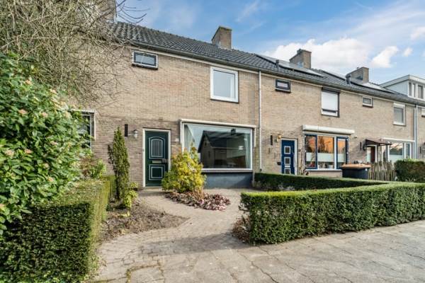 Woning Van Boetzelaerlaan 12 Leusden