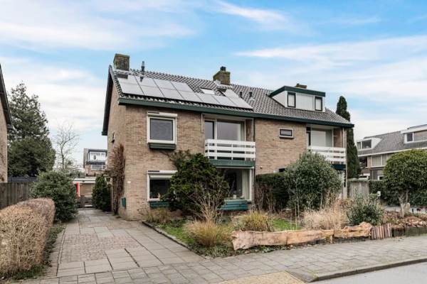 Woning Van Bergenlaan 17 Castricum