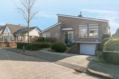Woning Esdoornlaan 28 Made