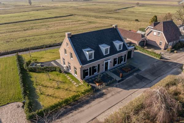 Woning Zuiddijk 3A Maasdam