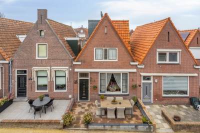 Woning Pastoor van der Weidenstraat 18 Volendam