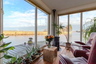 Woning Dorpsstraat 135 Oostknollendam