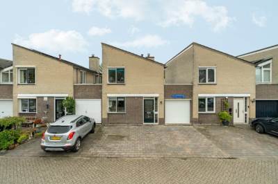 Woning K.P.C. de Bazelstraat 6 Almere
