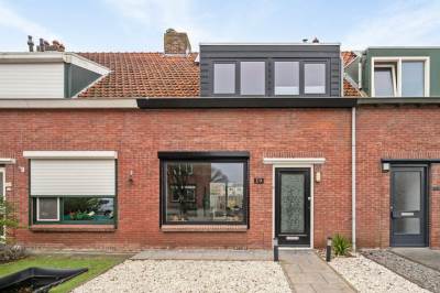 Woning dr. Leenhoutsstraat 19 Hoek