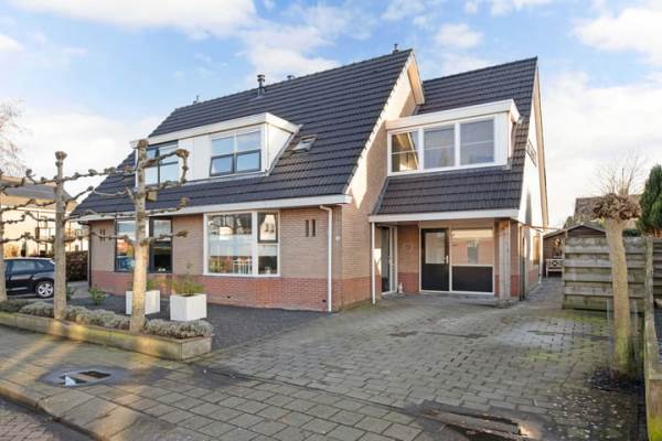 Woning De Oper 10 Nes (Gem. Heerenveen)