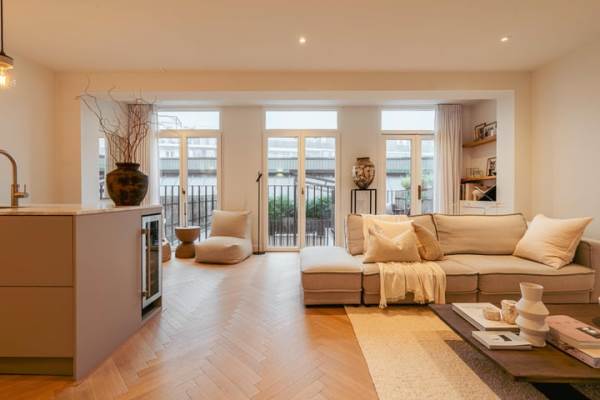 Woning Van Hilligaertstraat 17B Amsterdam