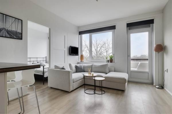 Woning Van Nijenrodeweg 748 Amsterdam