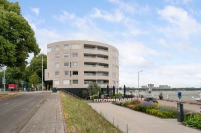 Woning Maasboulevard 198 Rotterdam