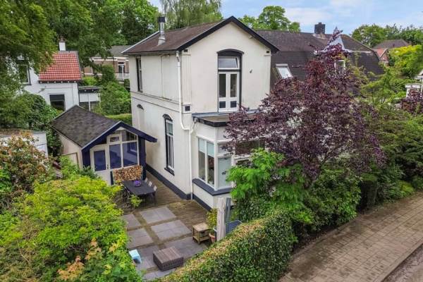 Woning Burg. Tutein Noltheniuslaan 30 Apeldoorn