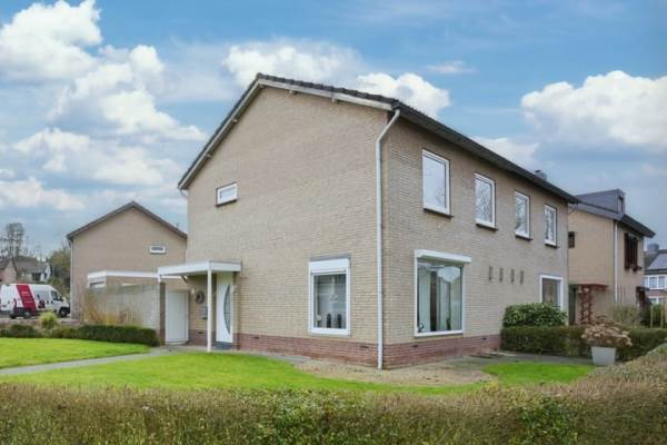 Woning Dr. Poelsstraat 17 Eys