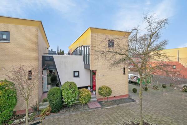 Woning Adriaan Pieterslaan 27 Hendrik-Ido-Ambacht