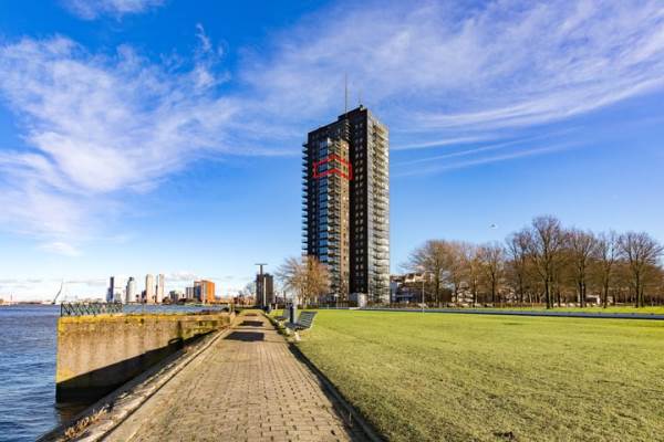 Woning Charloisse Hoofd 83E Rotterdam