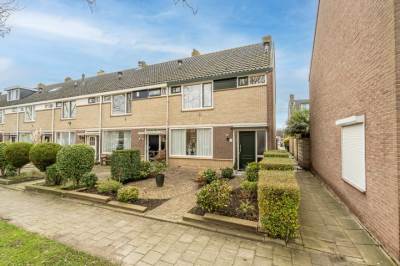 Woning Lokkenstraat 10 's-Gravendeel