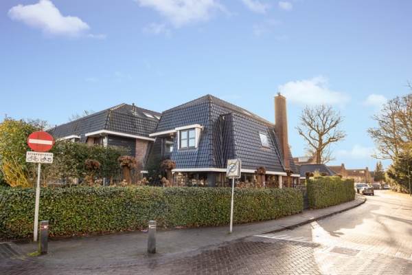 Woning Luitgardeweg 1 Loosdrecht