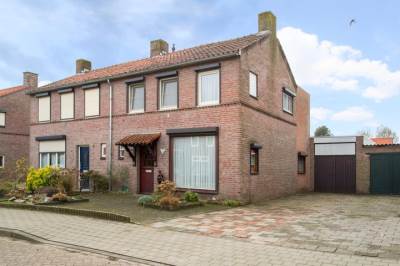 Woning Prof.Dr. J.E. de Quaystraat 37 Bladel