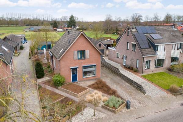 Woning Hallseweg 77 Hall