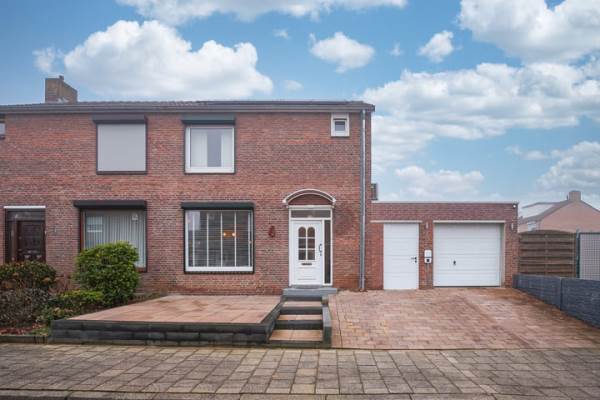 Woning Dr. Marga Klompéstraat 4 Landgraaf