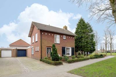Woning Akkerlingen 11 Hoeven