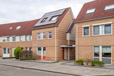 Woning J.H. L.-van Herwaardenstraat 65 Meteren