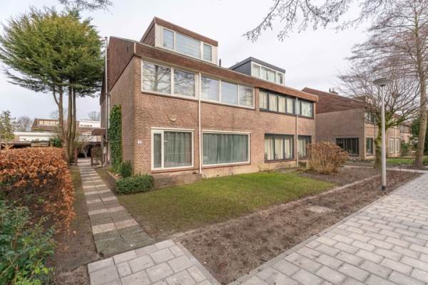 Woning Elzenlaan 12 Rijnsburg