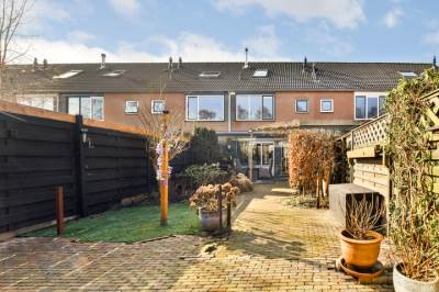 Woning Alexander Adamskistraat 19 Voorschoten