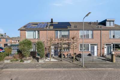 Woning John F. Kennedystraat 63 Heinenoord