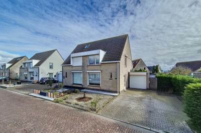 Woning Pastoor J.A.M. van den Muijsenbergstraat 21 Hoofdplaat