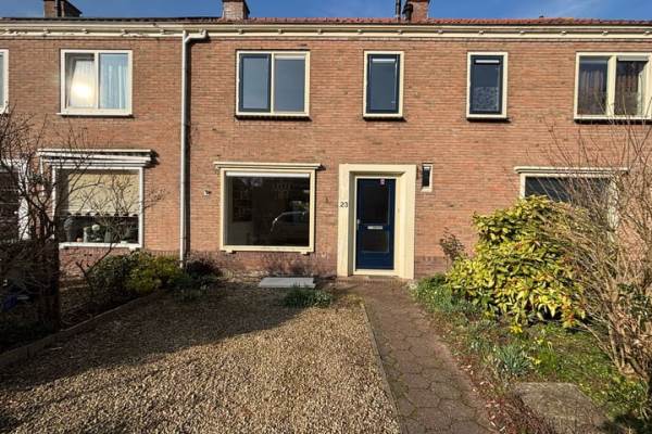 Woning Burg. Burgerstraat 23 Warmenhuizen