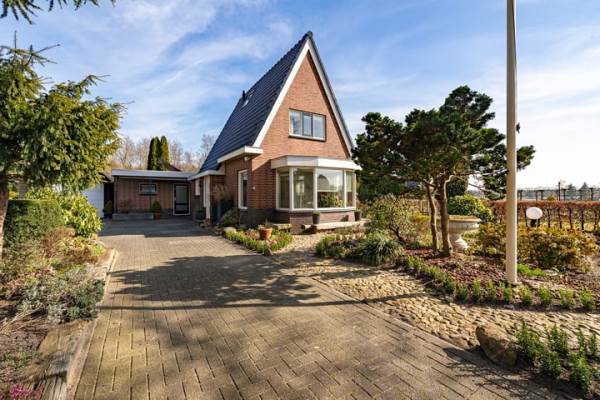 Woning Emmerhoutstraat 84 Emmen