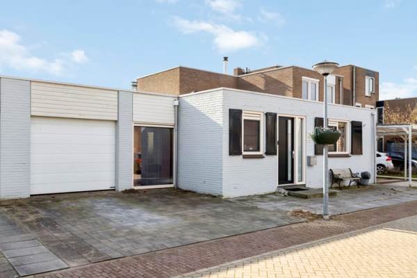 Woning Karveel 4390 Lelystad