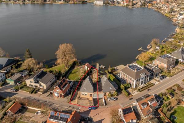 Woning Dorpsstraat 68 Maasdam