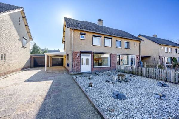 Woning Van Bergenstraat 16 Bergen (LI)