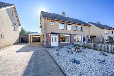 Woning Van Bergenstraat 16 Bergen (LI)