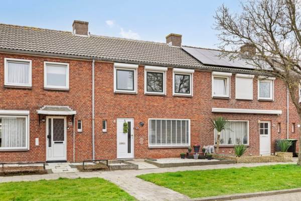 Woning Nagelenburgsingel 107 Oost-Souburg