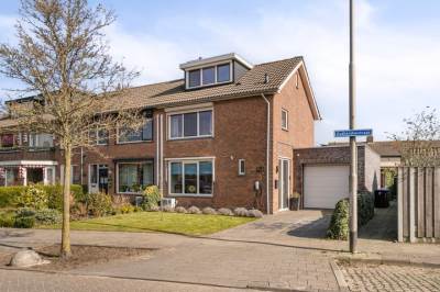 Woning Oudlandsestraat 25 Steenbergen (NB)