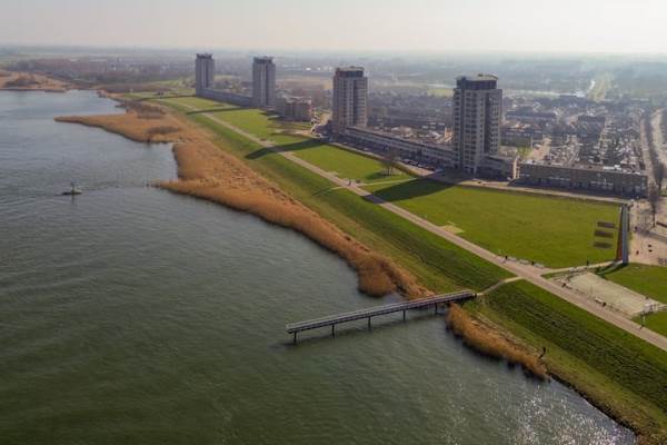 Woning Maasboulevard 52 Spijkenisse
