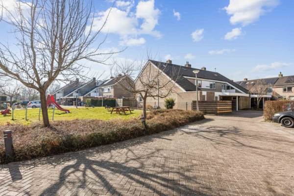 Woning 't Olde Hof 25 Winsum (GR)