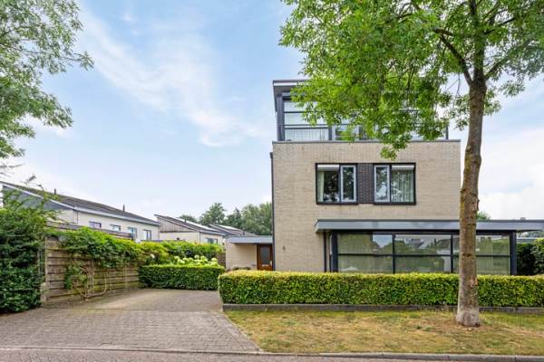 Woning Jacqueline van der Waalssingel 4 Apeldoorn
