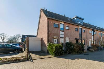 Woning Henriëtte Roland Holst-erf 123 Dordrecht