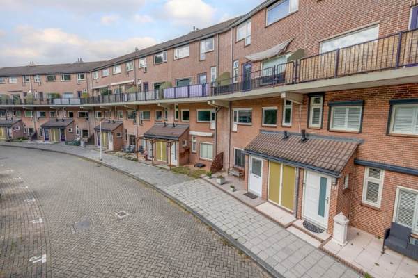 Woning J.C. Sterrenburgstraat 19 Spijkenisse