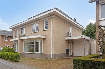 Woning Pastoor van Akenstraat 1C Vlijmen
