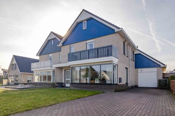 Woning Veenderij 16 Surhuisterveen