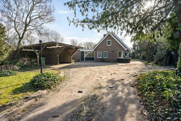 Woning Meerdijk 72 Emmen