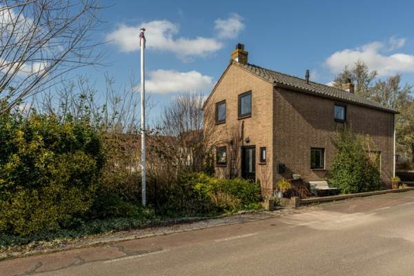 Woning Schenkeldijk 34 Strijen