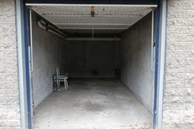 Garage Burgemeester Caan van Necklaan 46 Leidschendam