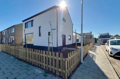 Woning Pastoor J.A.M. van den Muijsenbergstraat 9 Hoofdplaat