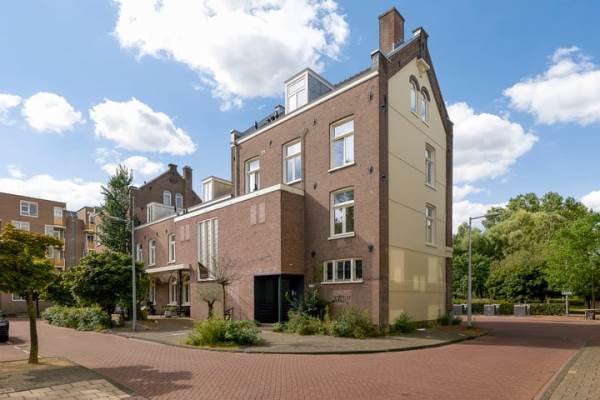 Woning Czaar Peterstraat 23D Amsterdam