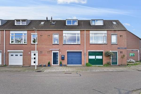 Woning C.A. van Beverenplein 21 Den Haag